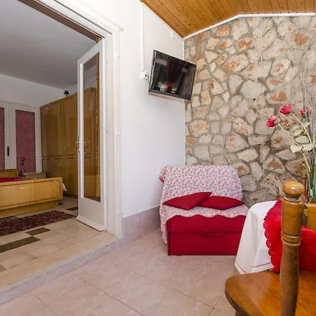 Marga Jelsa (Hvar)